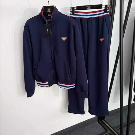 Костюм Prada, тёмный цвет