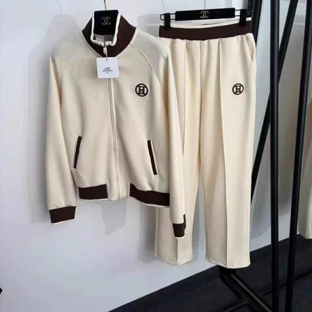 Костюм Hermes, белый цвет